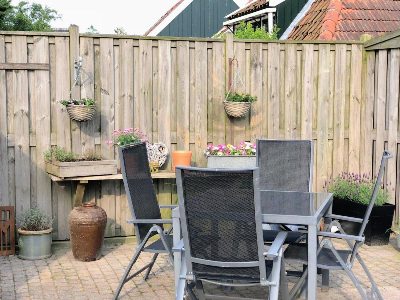 Apartamento It Gasthus Baaiduinen Exterior foto